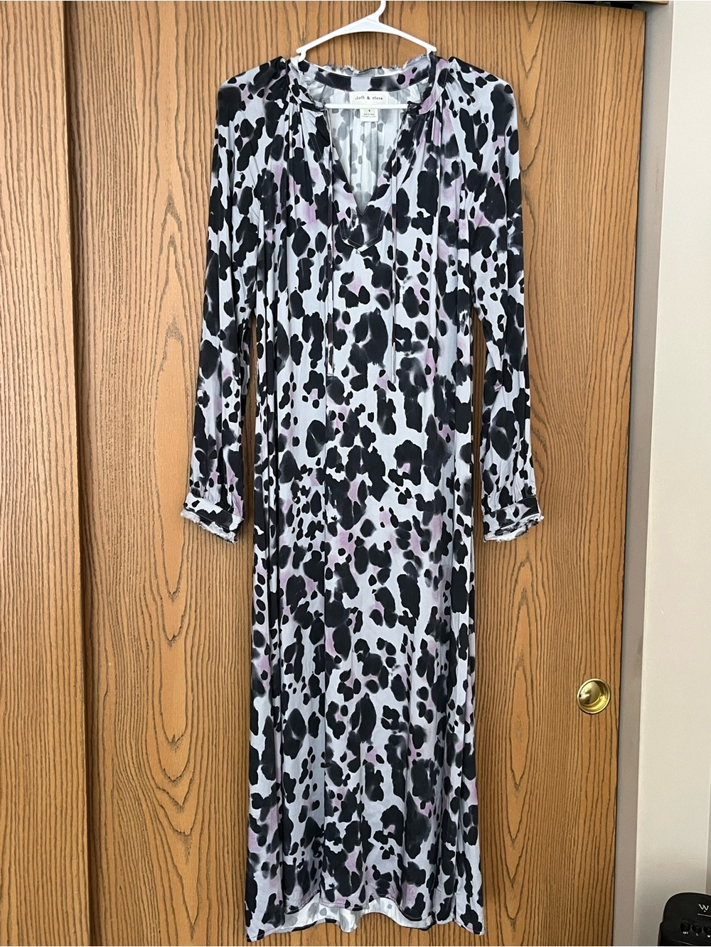 Cloth & Stone Anthropologie Leopard Print Maxi Dress black and purple v neck S